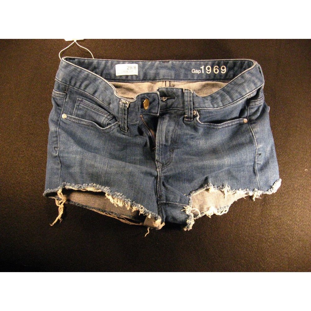 GAP 1969 Womans CUTOFF JEAN SHORTS W 31 MEASURED Long & Lean